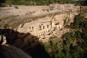 Remains of Pueblo Indian cliff dwellings by Unbekannt Unbekannt